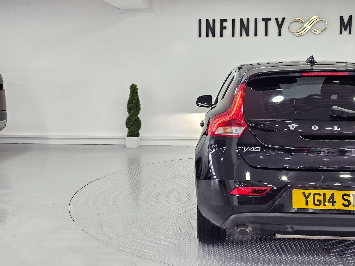 Used Volvo V40 2014 for sale - 78196832: Photo 47