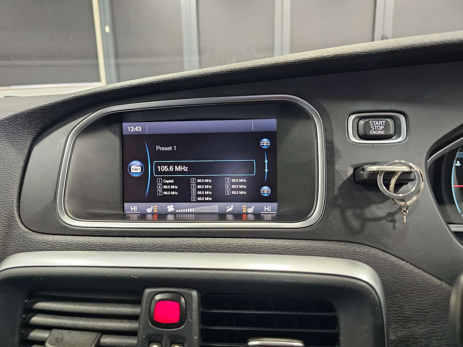 Used Volvo V40 2014 for sale - 78196832: Photo 59