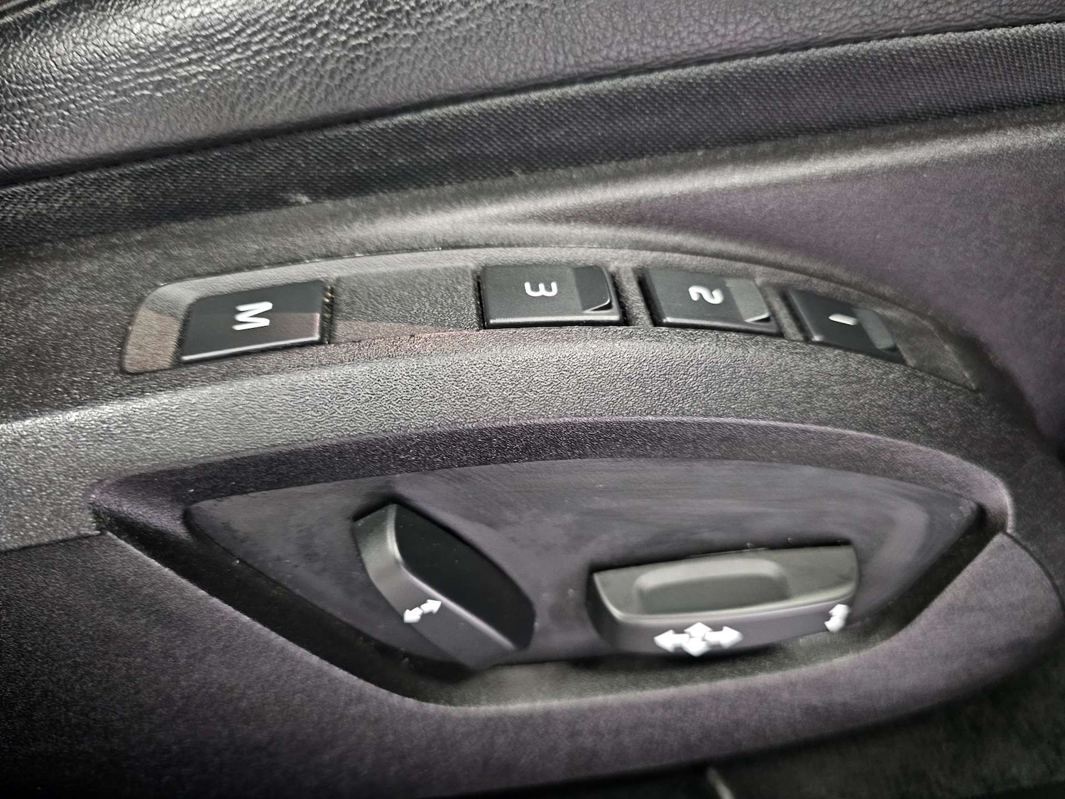 Used Volvo V40 2014 for sale - 78196832: Photo 70