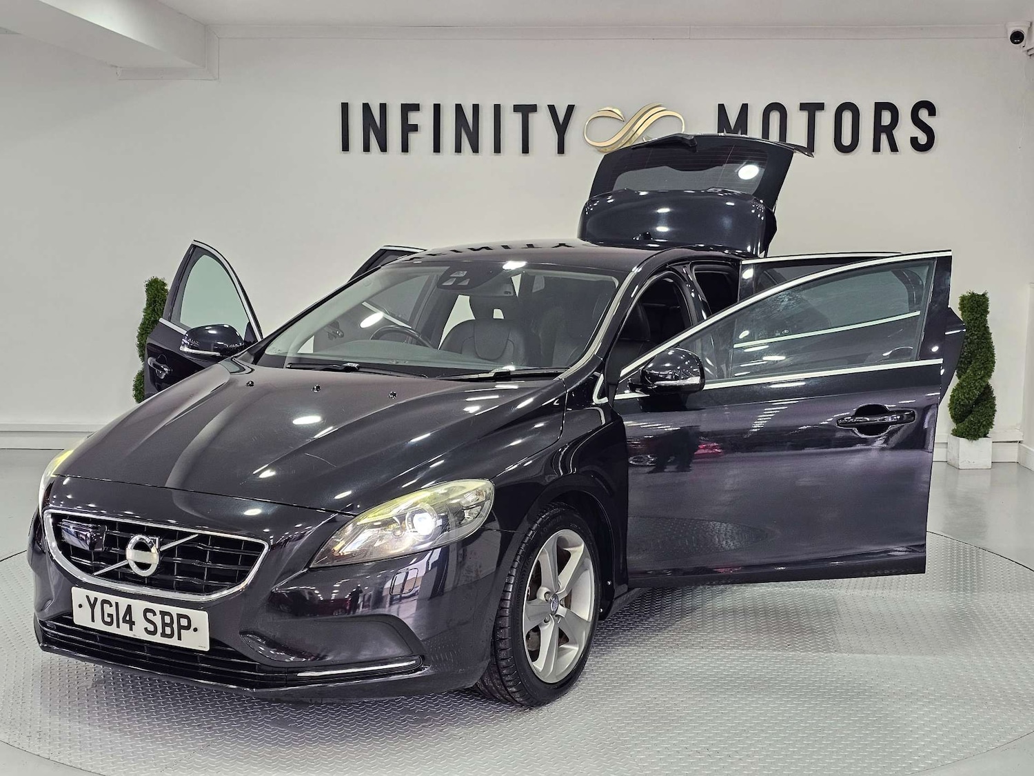 Used Volvo V40 2014 for sale - 78196832: Photo 9
