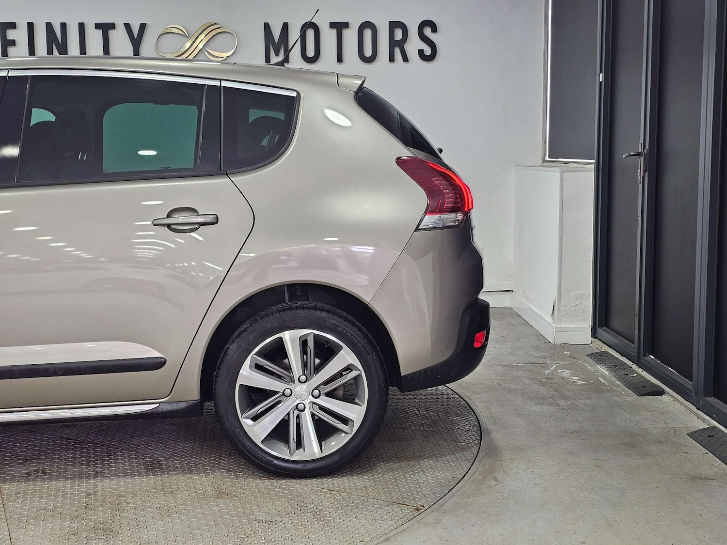 Used Peugeot 3008 2015 for sale - 77903011: Photo 21