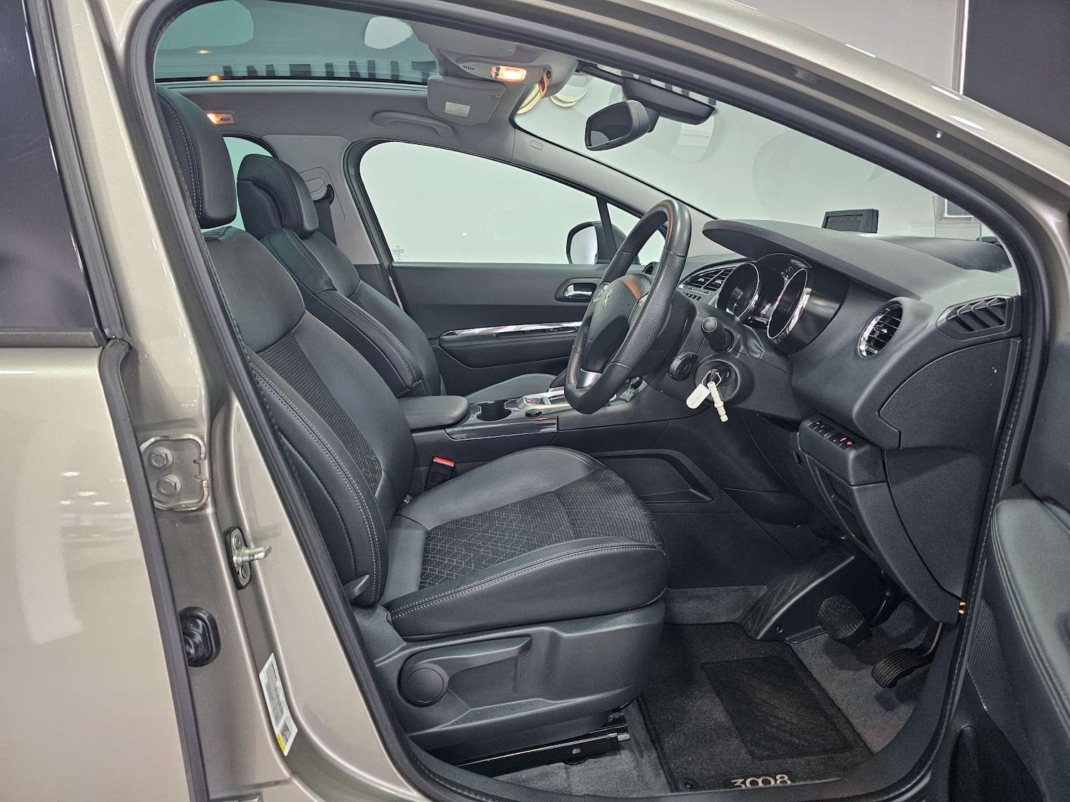 Used Peugeot 3008 2015 for sale - 77903011: Photo 3