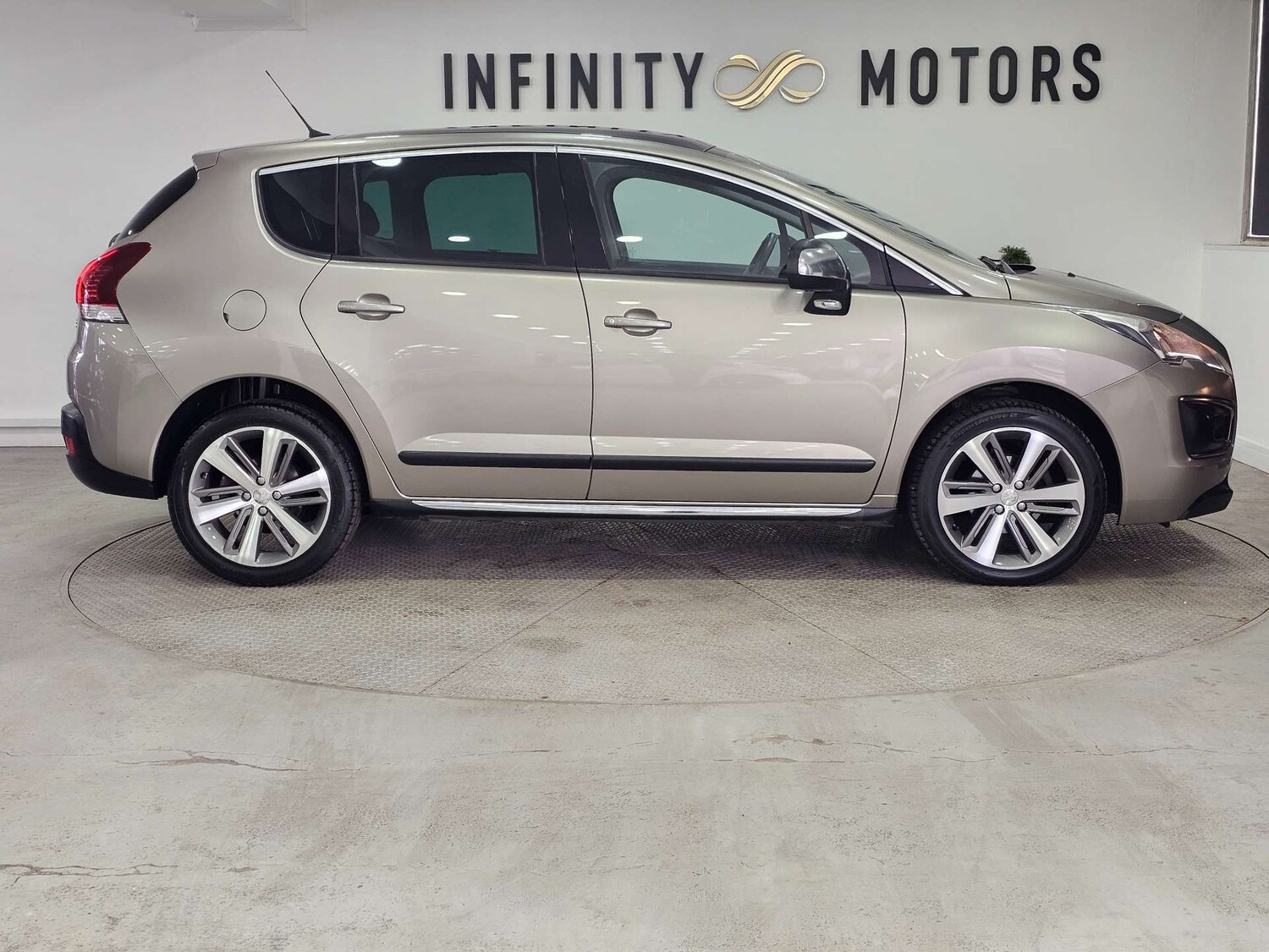 Used Peugeot 3008 2015 for sale - 77903011: Photo 35