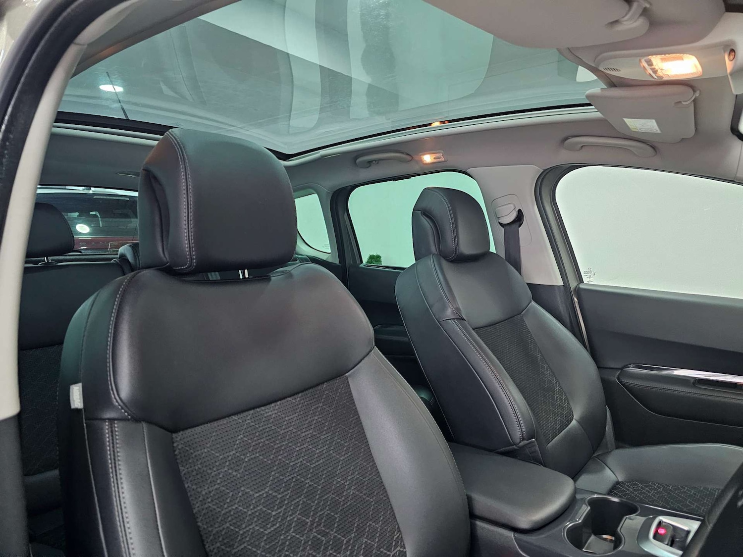 Used Peugeot 3008 2015 for sale - 77903011: Photo 5