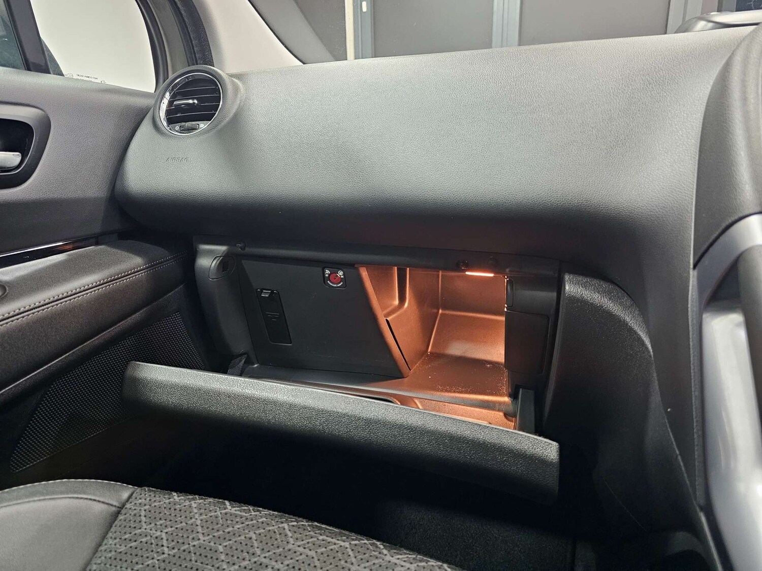 Used Peugeot 3008 2015 for sale - 77903011: Photo 74