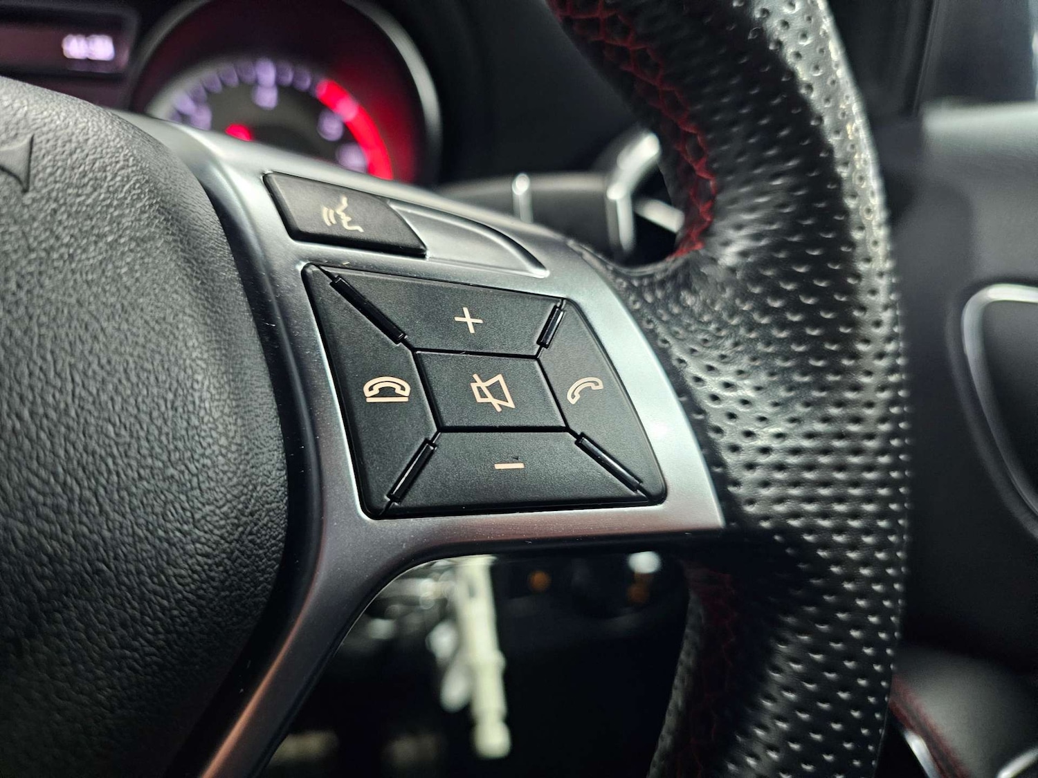 Used Mercedes-Benz GLA 2015 for sale - 77775437: Photo 64