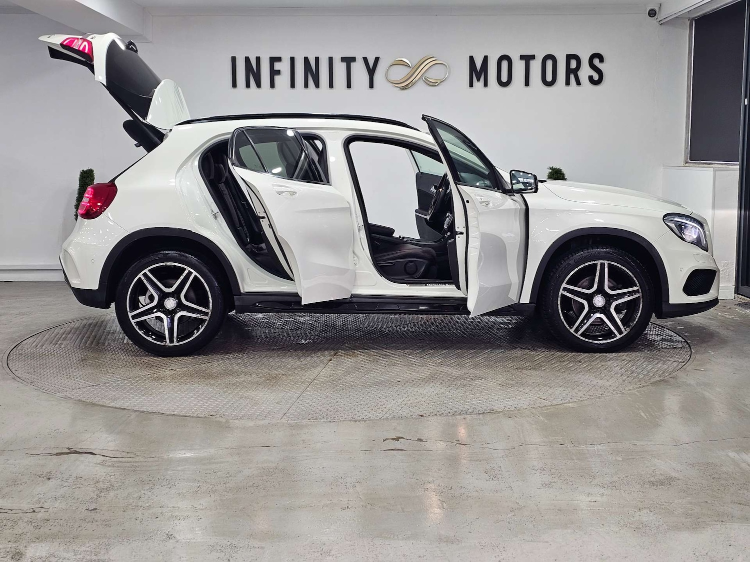 Used Mercedes-Benz GLA 2015 for sale - 77775437: Photo 65