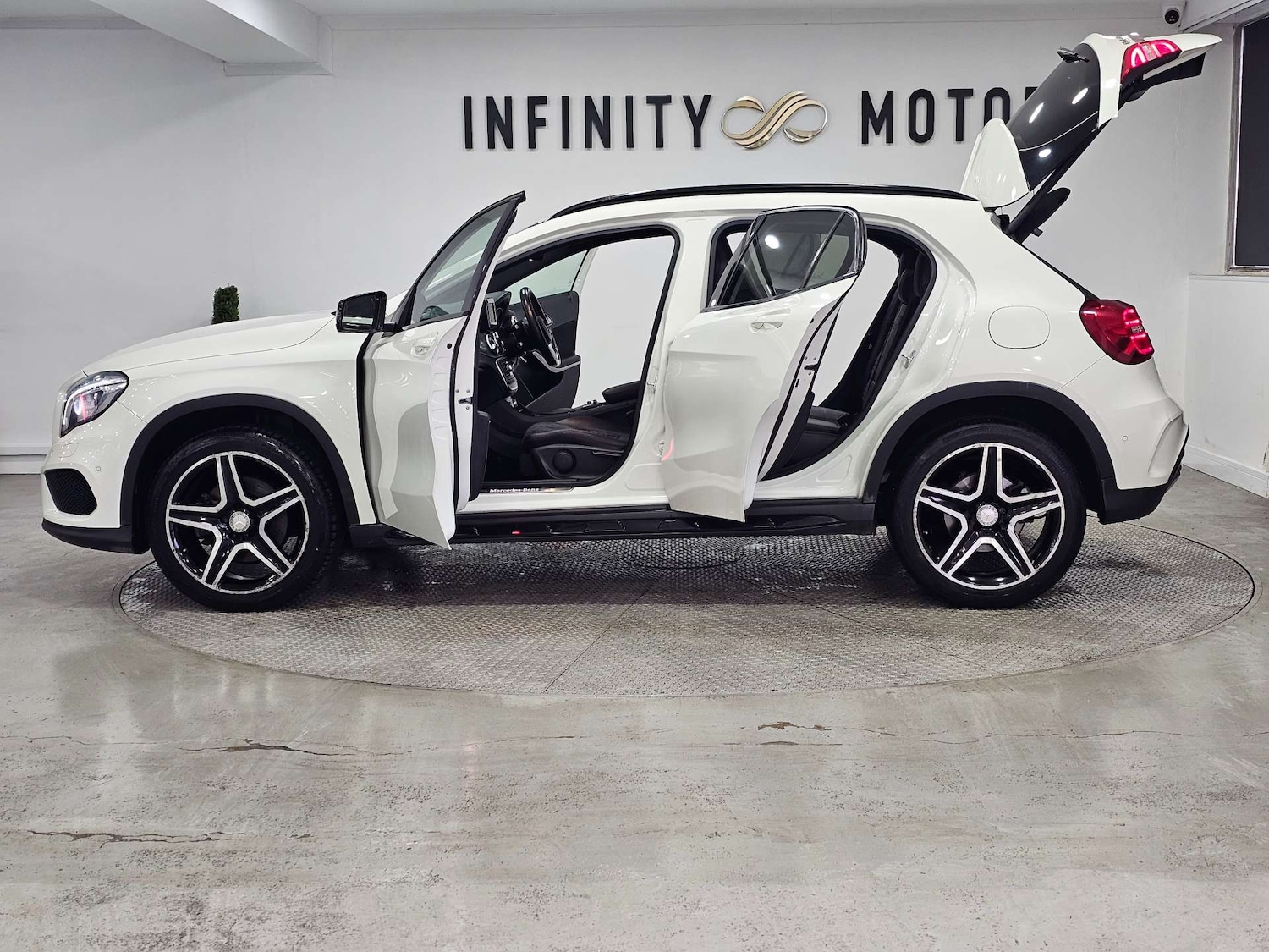 Used Mercedes-Benz GLA 2015 for sale - 77775437: Photo 74