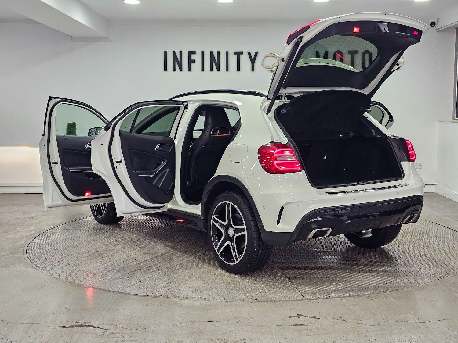 Used Mercedes-Benz GLA 2015 for sale - 77775437: Photo 78