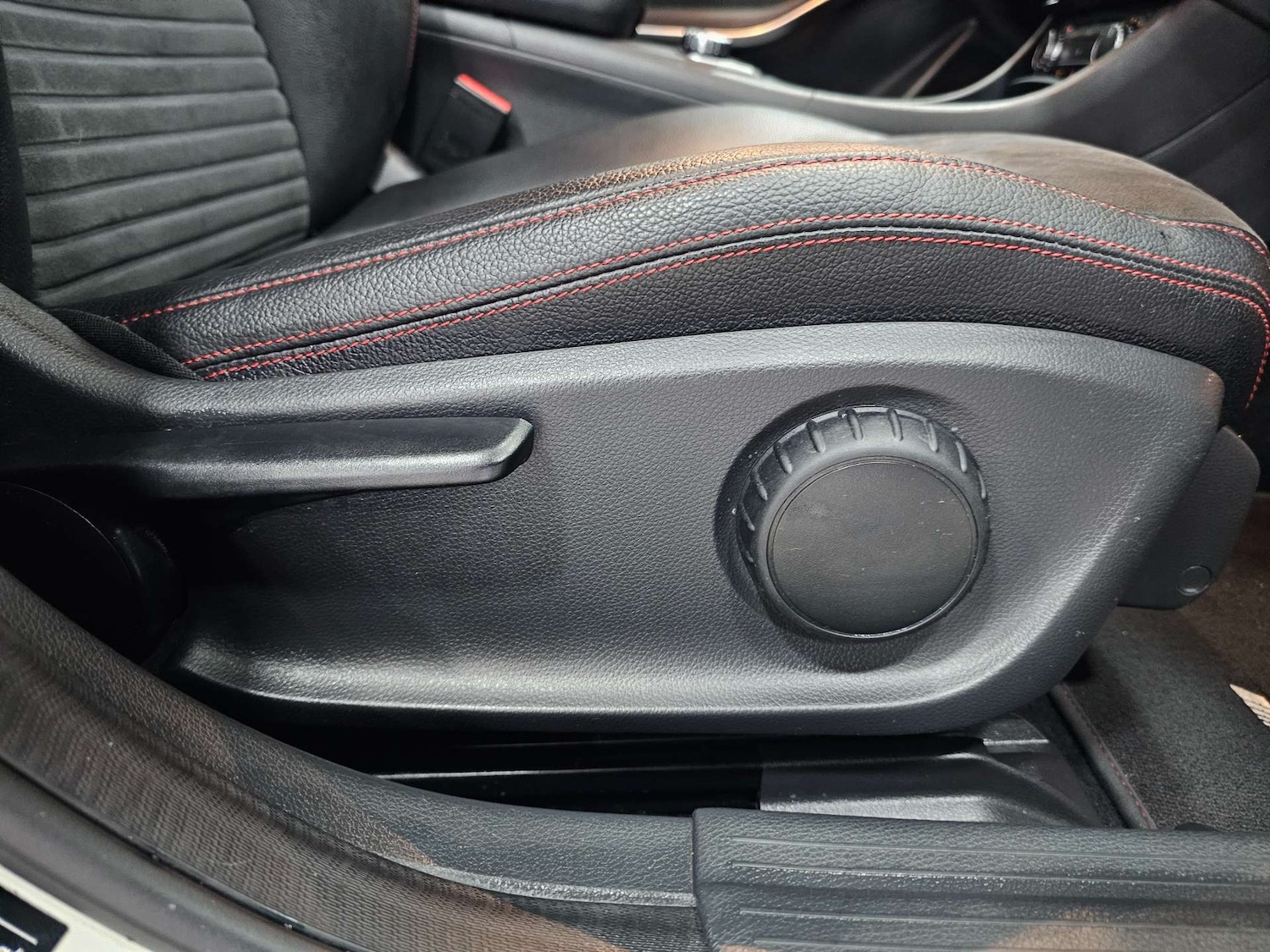 Used Mercedes-Benz GLA 2015 for sale - 77775437: Photo 85