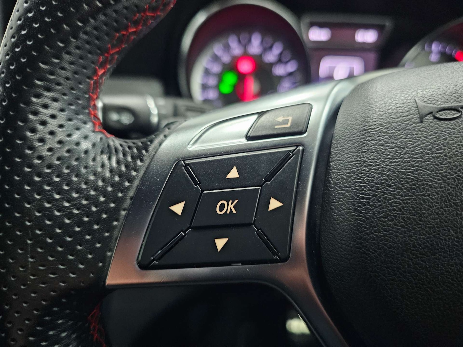 Used Mercedes-Benz GLA 2015 for sale - 77775437: Photo 86