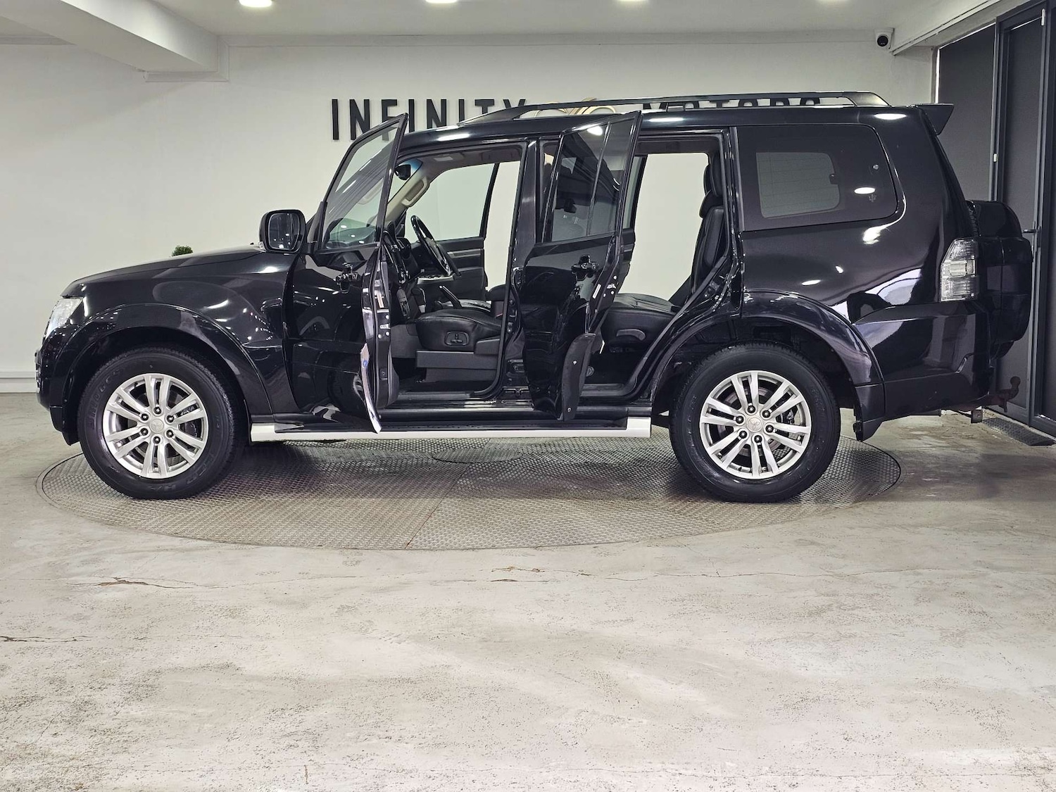 Used Mitsubishi Shogun 2015 for sale - 78003828: Photo 42