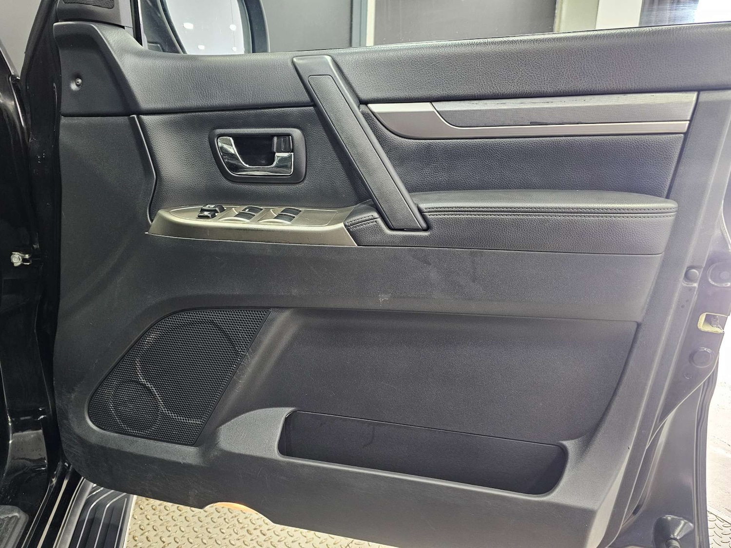 Used Mitsubishi Shogun 2015 for sale - 78003828: Photo 46