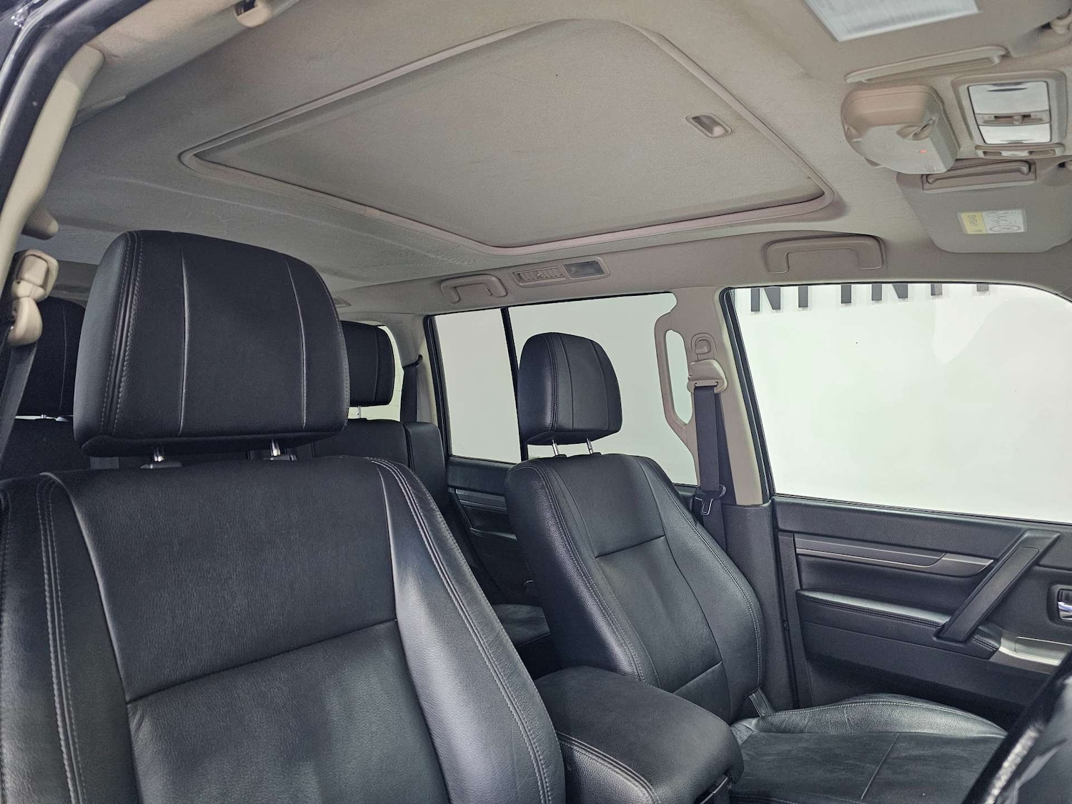 Used Mitsubishi Shogun 2015 for sale - 78003828: Photo 71