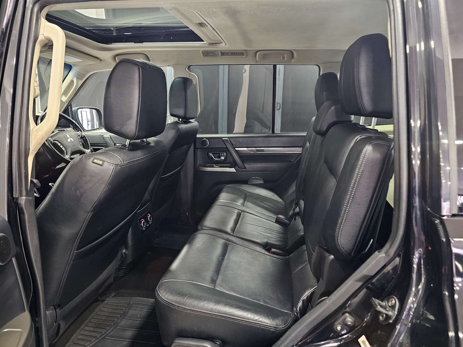 Used Mitsubishi Shogun 2015 for sale - 78003828: Photo 78