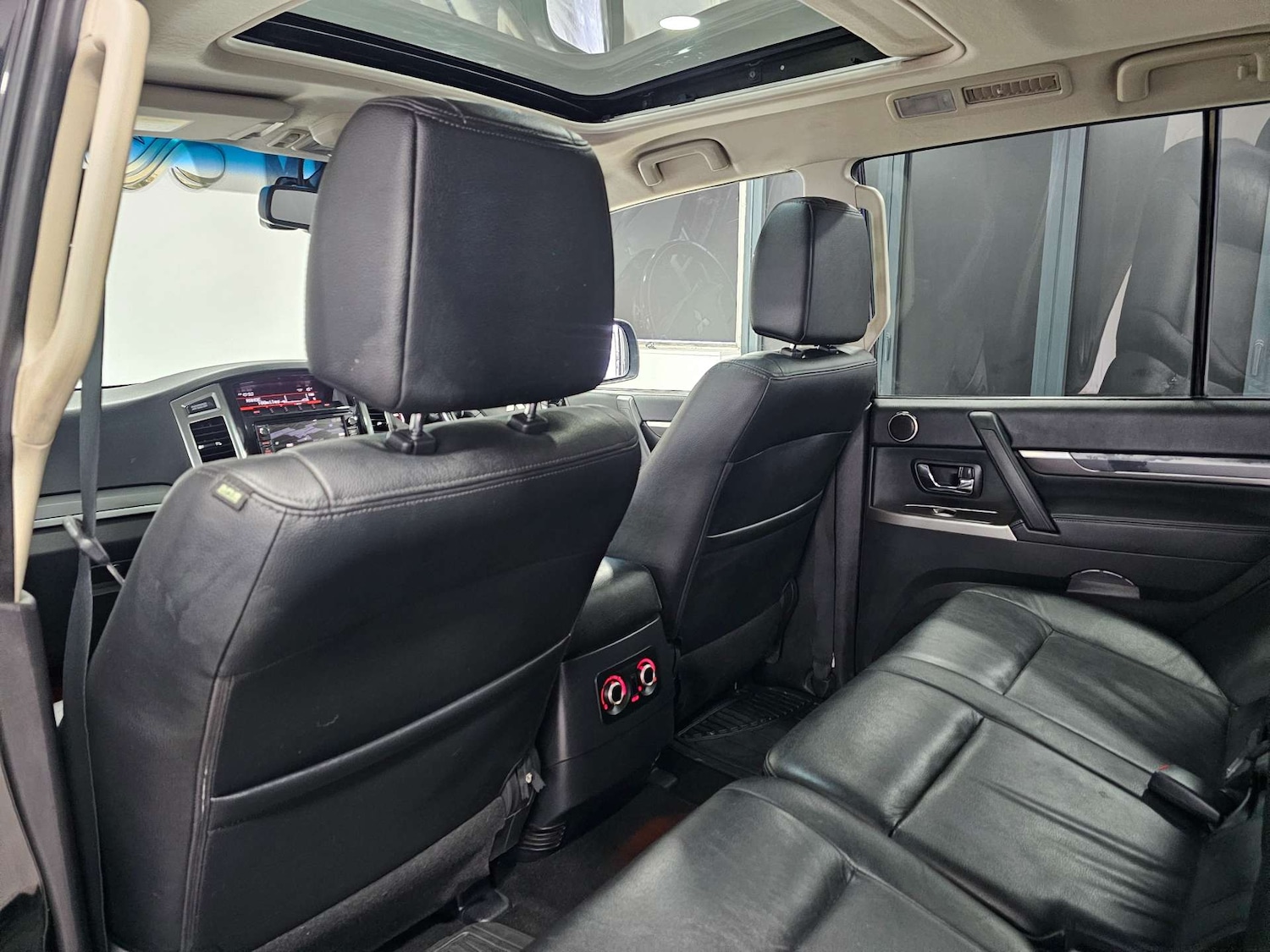 Used Mitsubishi Shogun 2015 for sale - 78003828: Photo 79