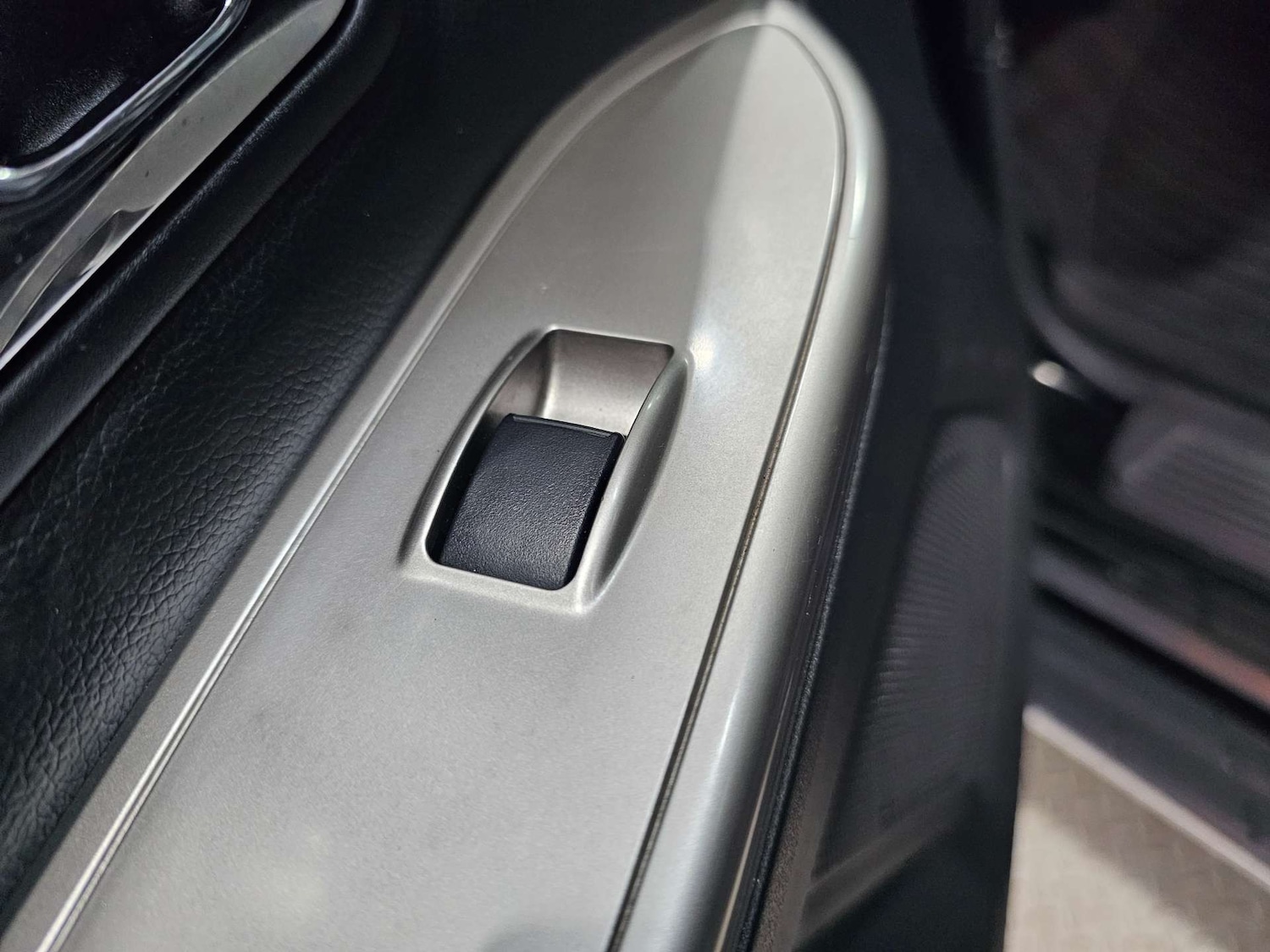 Used Mitsubishi Shogun 2015 for sale - 78003828: Photo 84