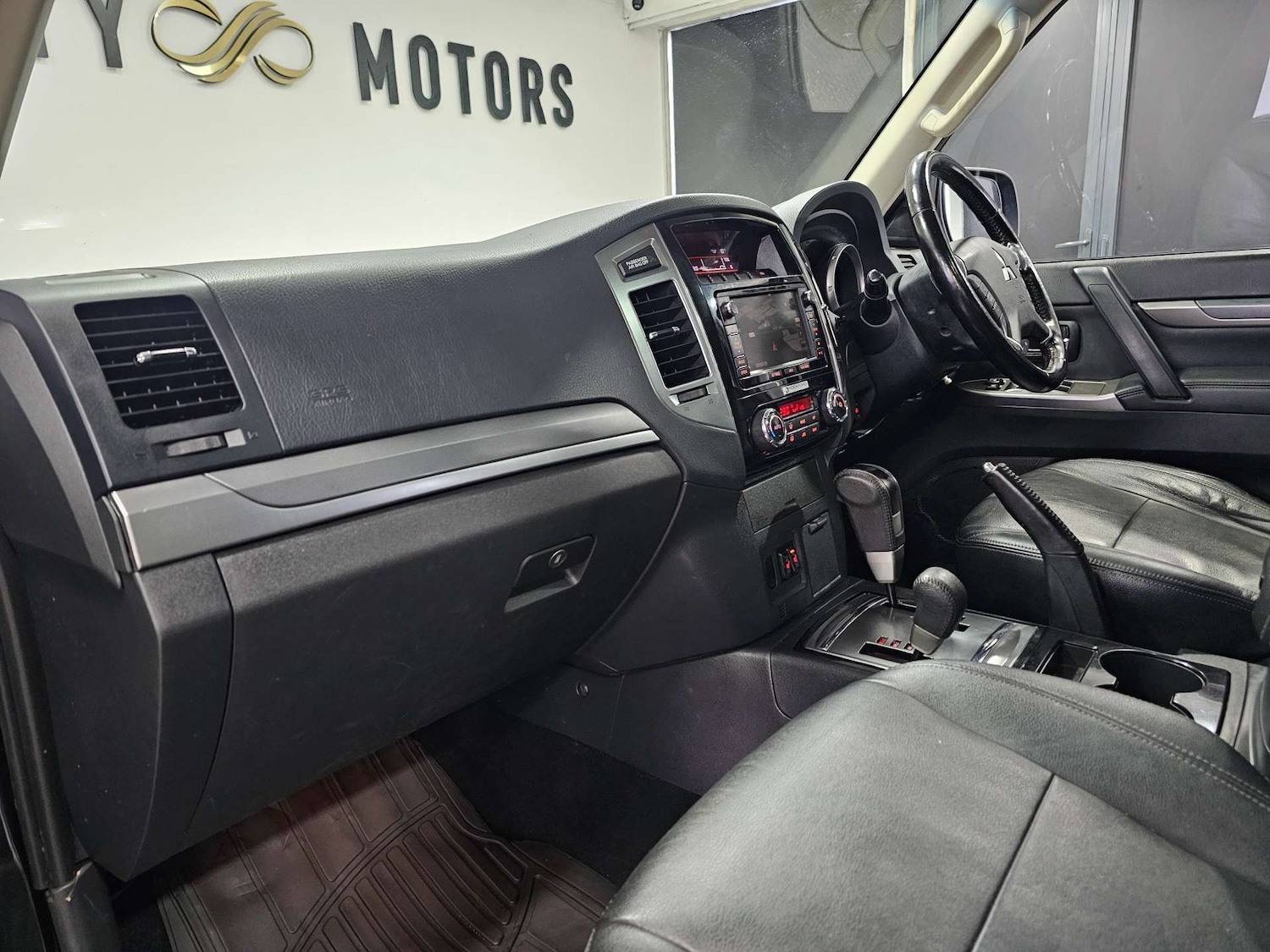 Used Mitsubishi Shogun 2015 for sale - 78003828: Photo 87