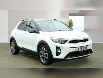 Used Kia Stonic 2018 for sale - 78218179: Photo