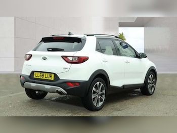 Used Kia Stonic 2018 for sale - 78218179: Photo