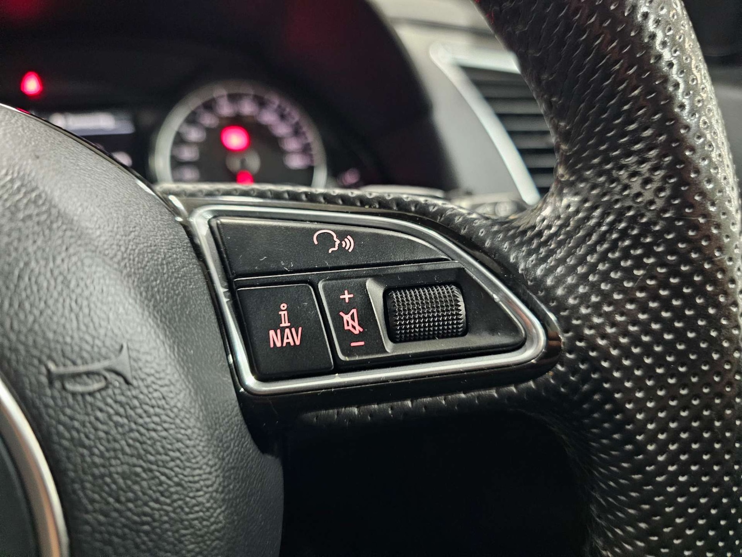 Used Audi Q5 2015 for sale - 77973543: Photo 26