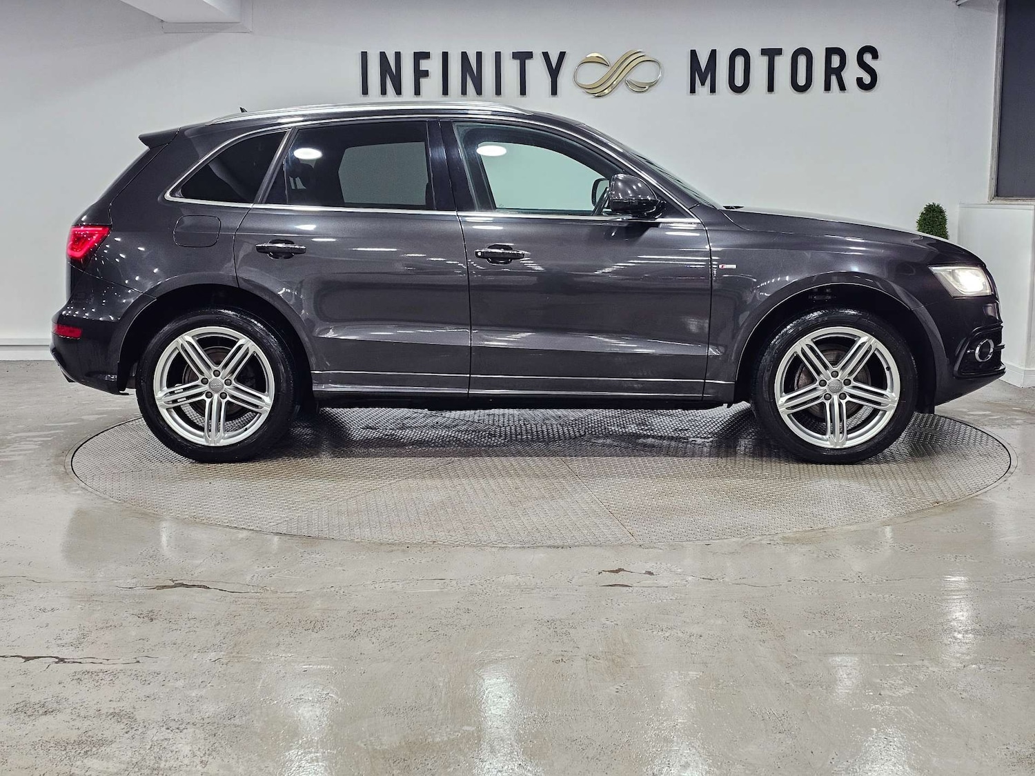 Used Audi Q5 2015 for sale - 77973543: Photo 48