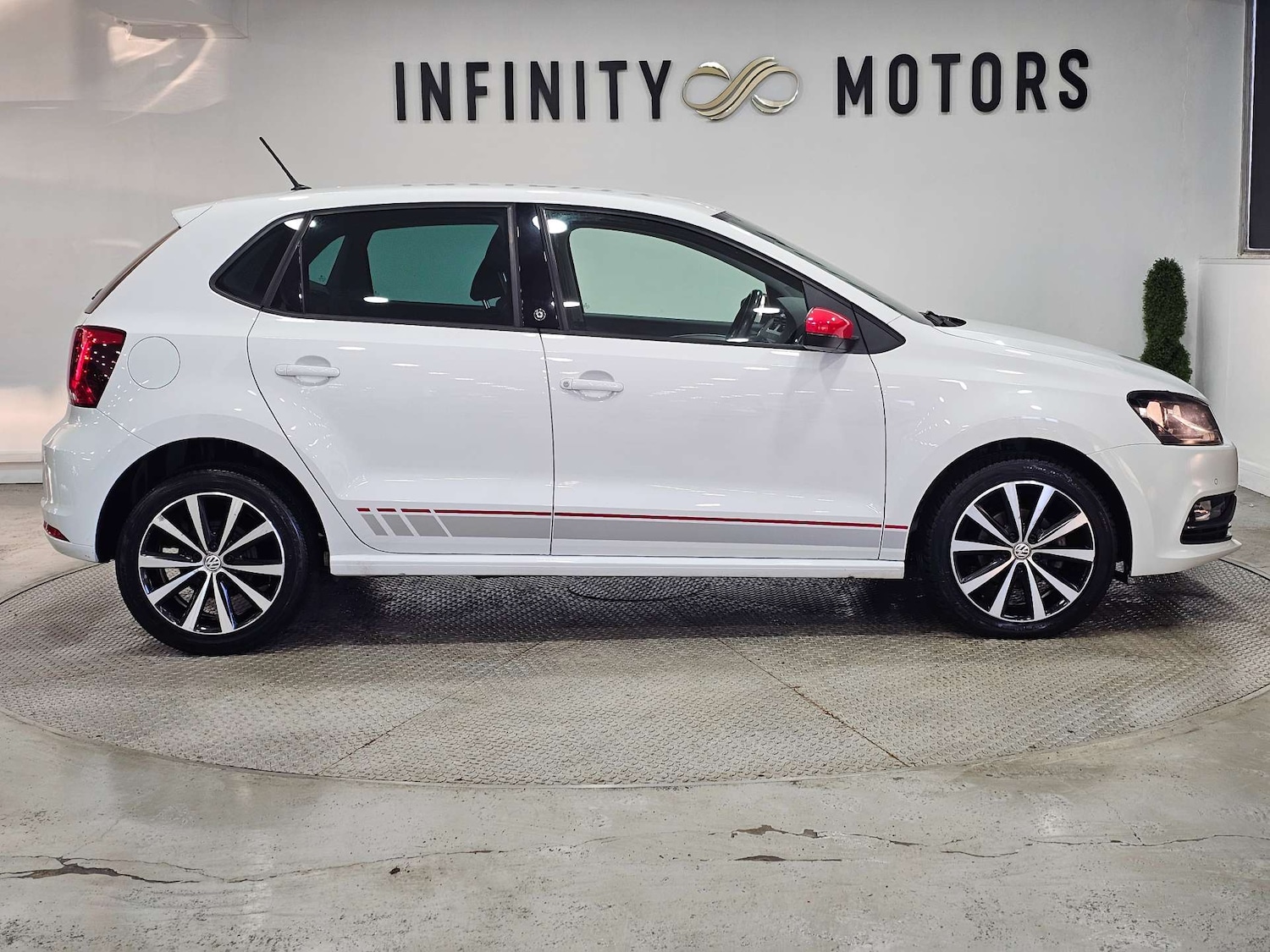 Used Volkswagen Polo 2017 for sale - 77236283: Photo 35