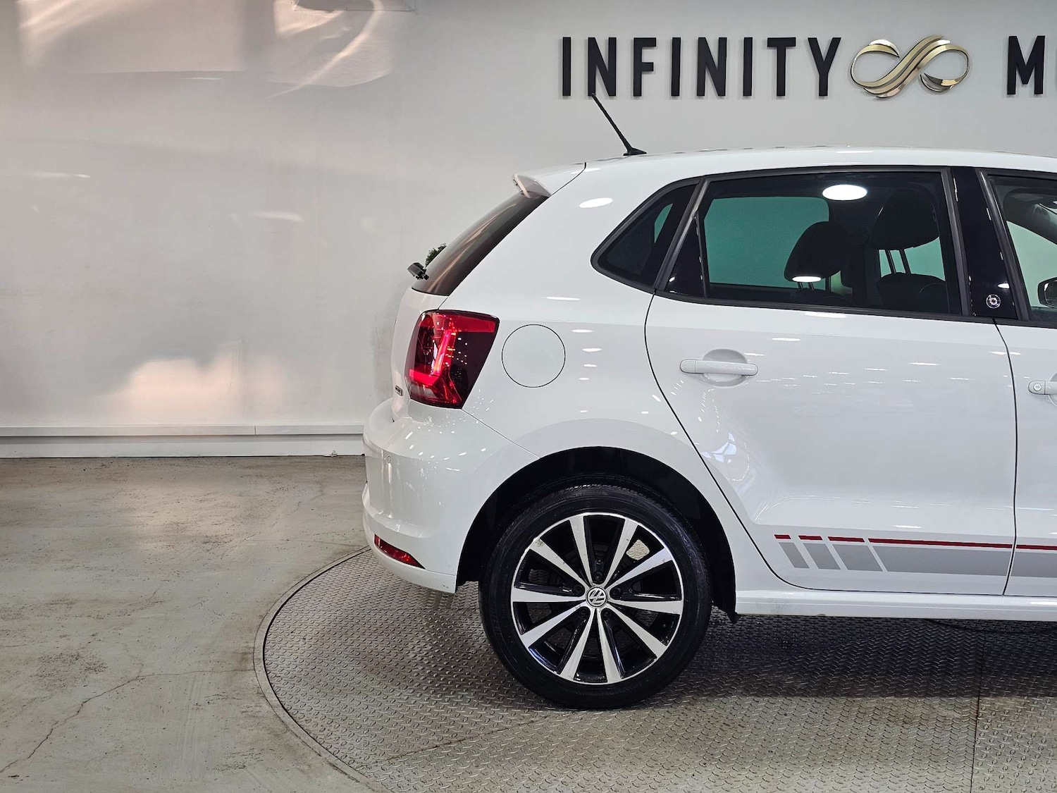 Used Volkswagen Polo 2017 for sale - 77236283: Photo 37