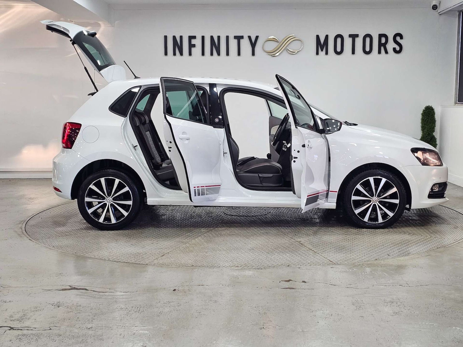 Used Volkswagen Polo 2017 for sale - 77236283: Photo 42