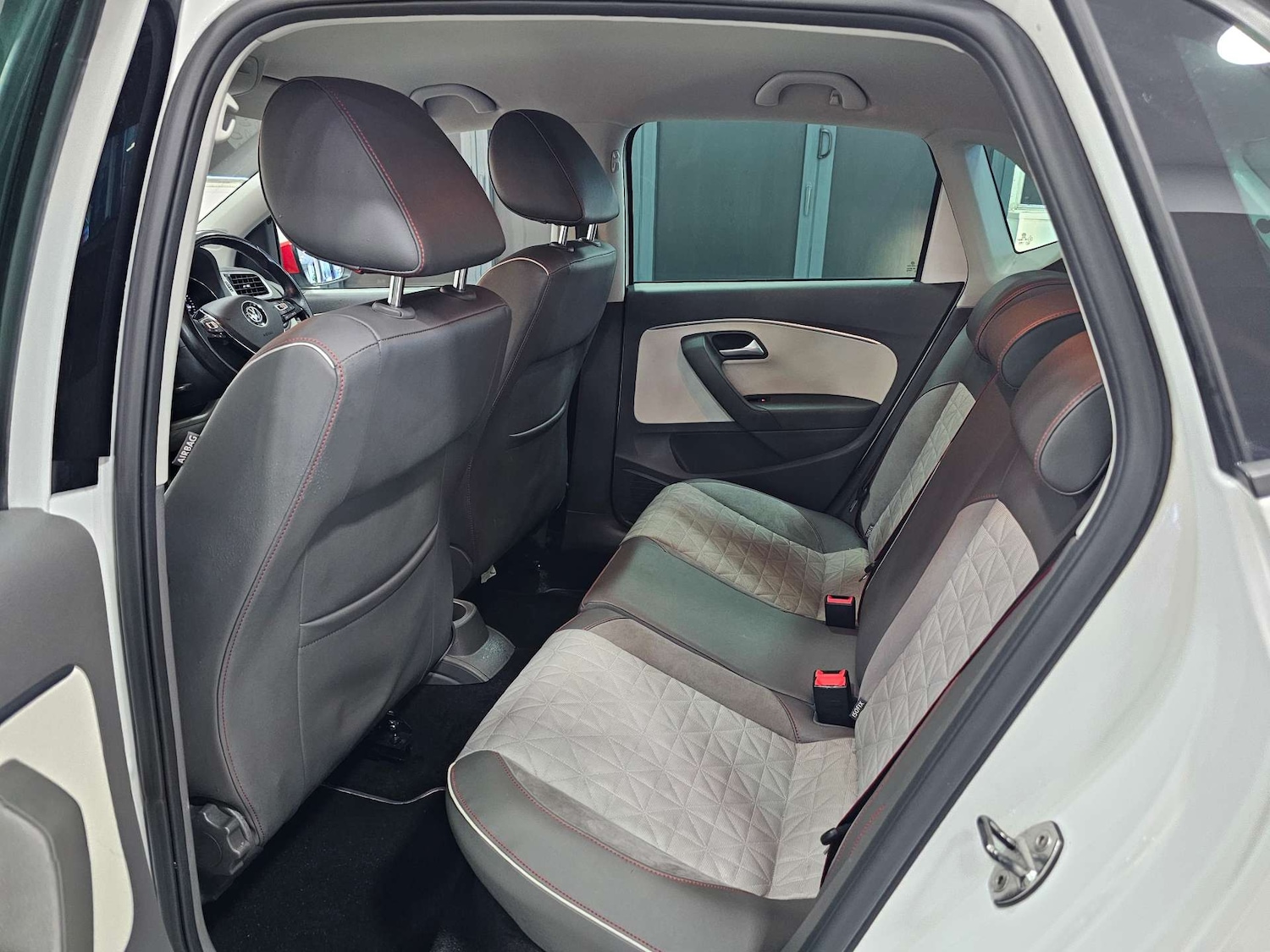 Used Volkswagen Polo 2017 for sale - 77236283: Photo 85