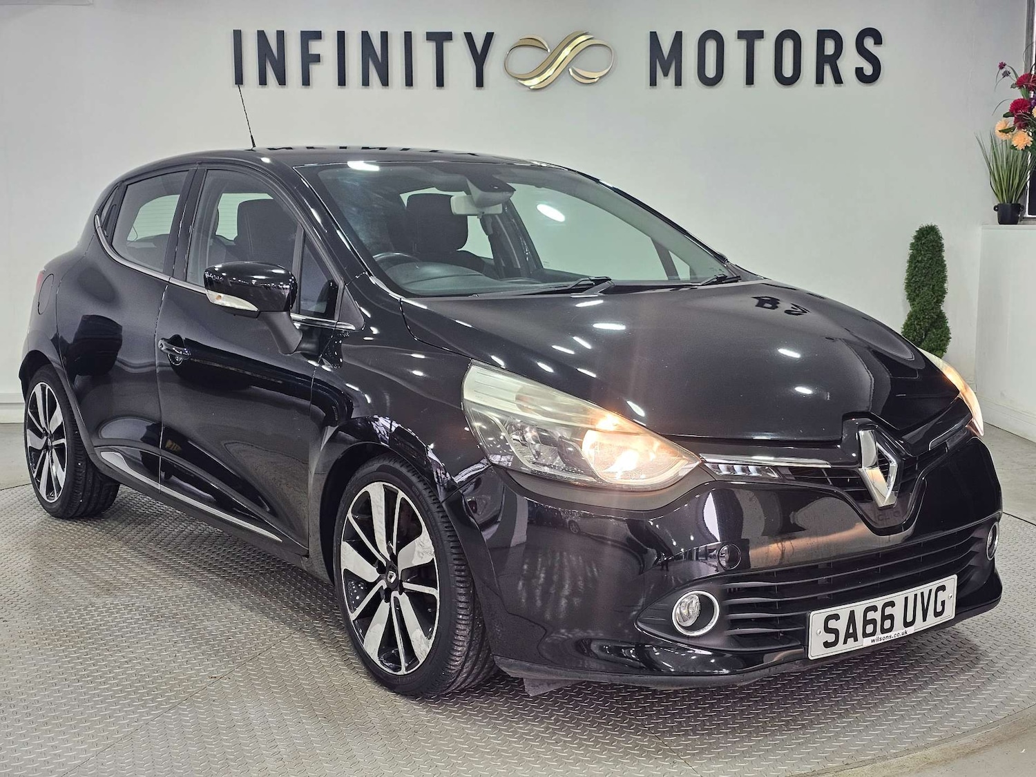 Used Renault Clio 2016 for sale - 76972356: Photo 1