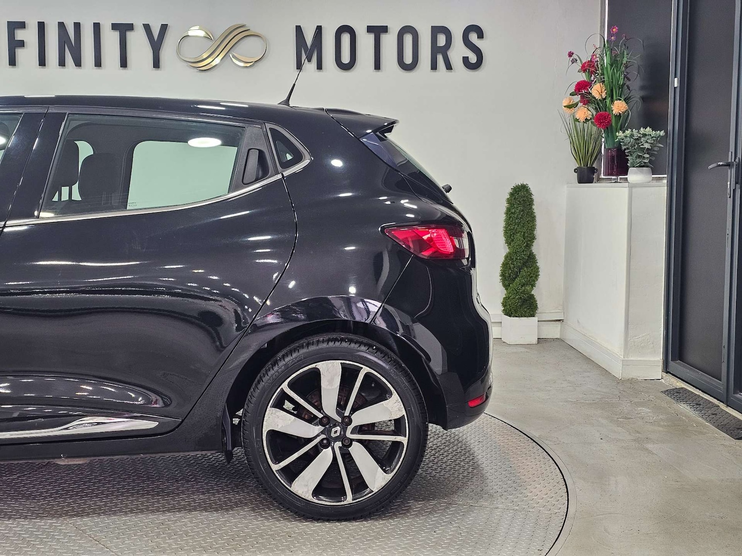 Used Renault Clio 2016 for sale - 76972356: Photo 21