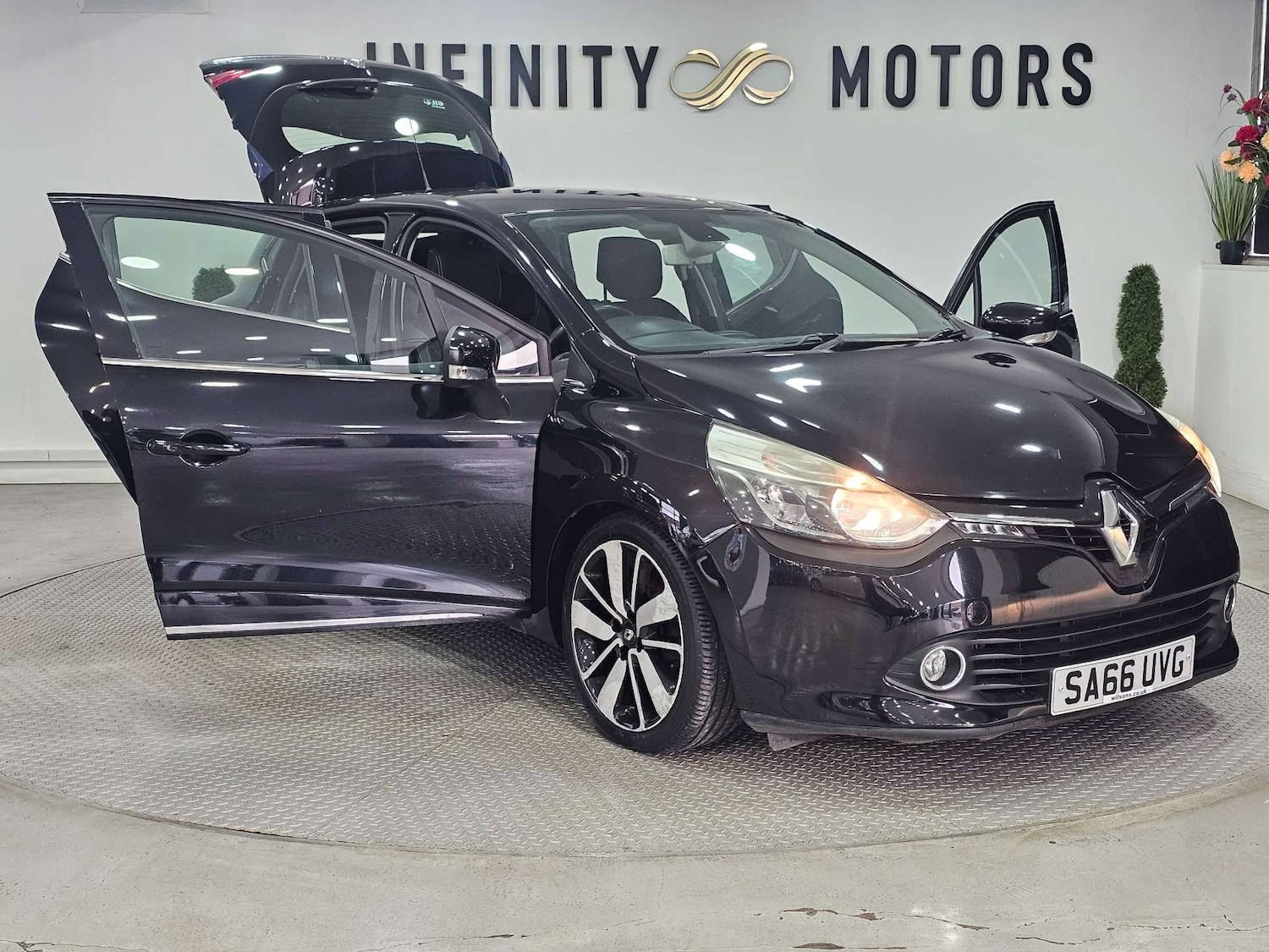 Used Renault Clio 2016 for sale - 76972356: Photo 43