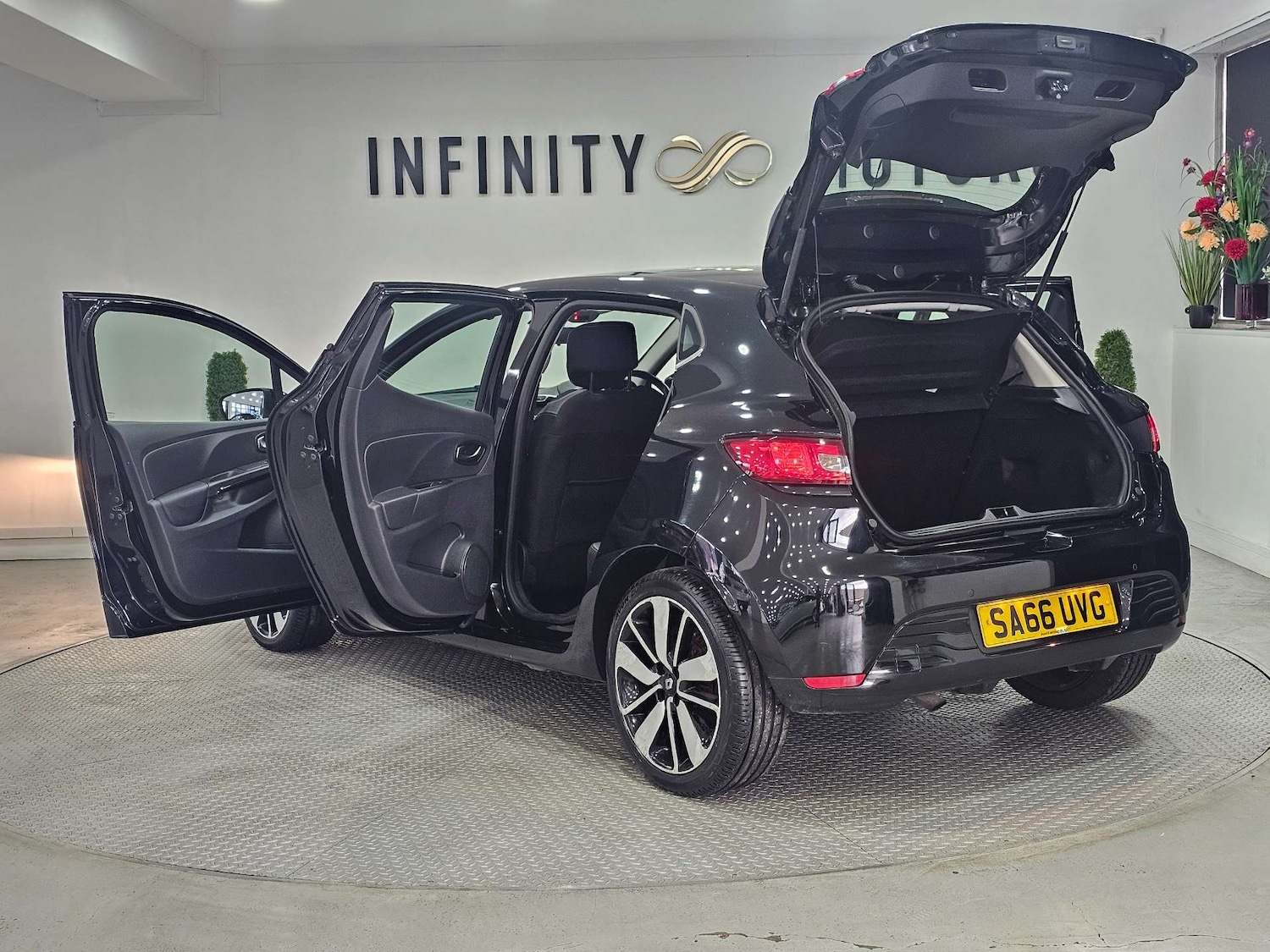 Used Renault Clio 2016 for sale - 76972356: Photo 47