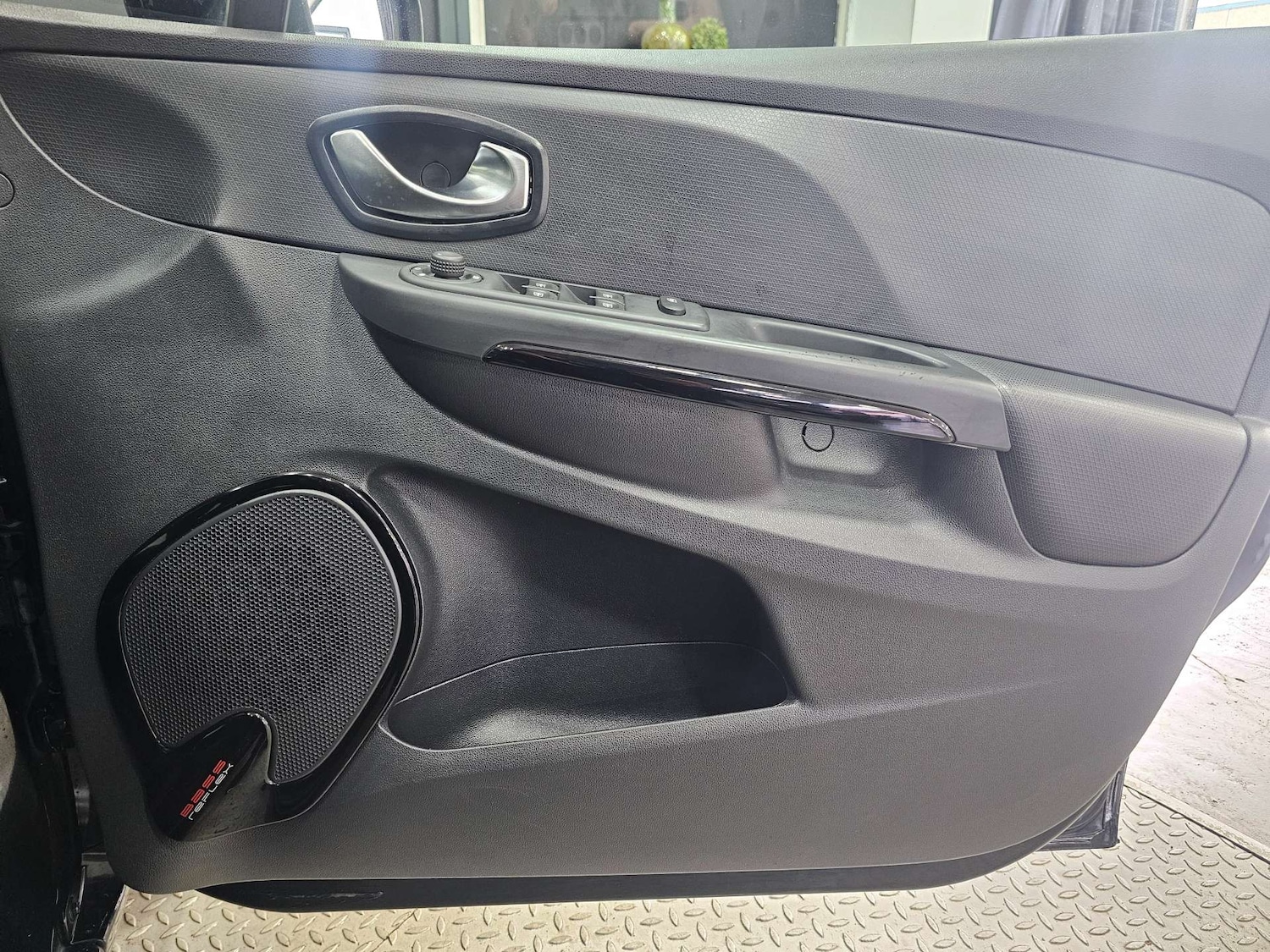 Used Renault Clio 2016 for sale - 76972356: Photo 53