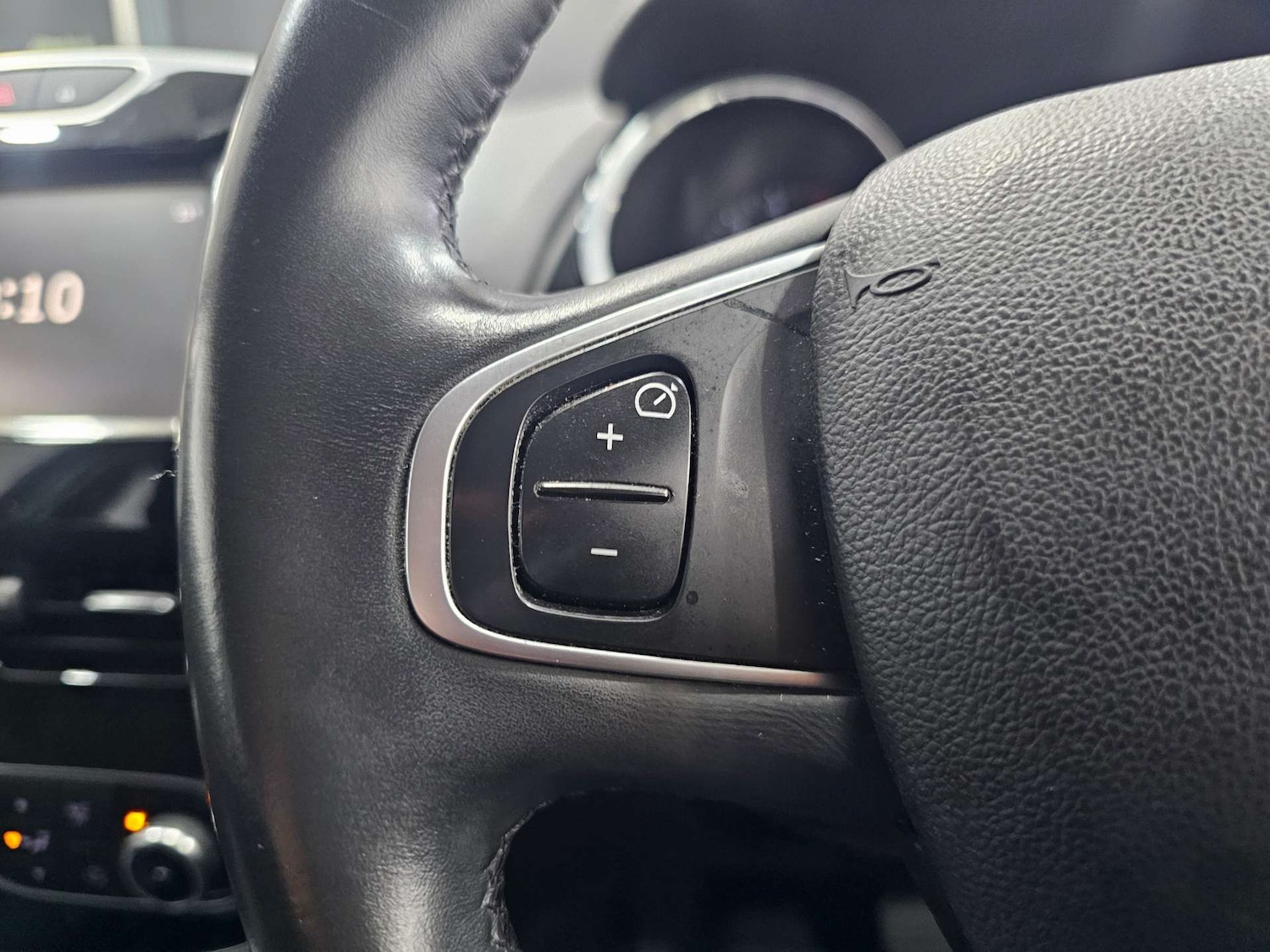 Used Renault Clio 2016 for sale - 76972356: Photo 60