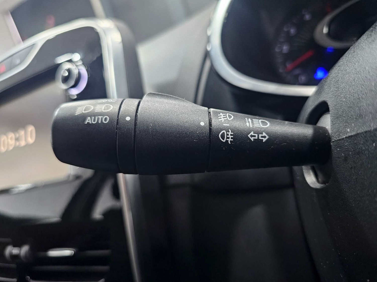 Used Renault Clio 2016 for sale - 76972356: Photo 63