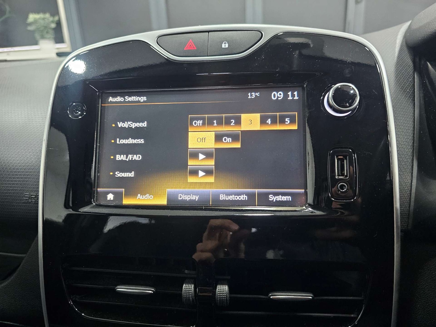 Used Renault Clio 2016 for sale - 76972356: Photo 68