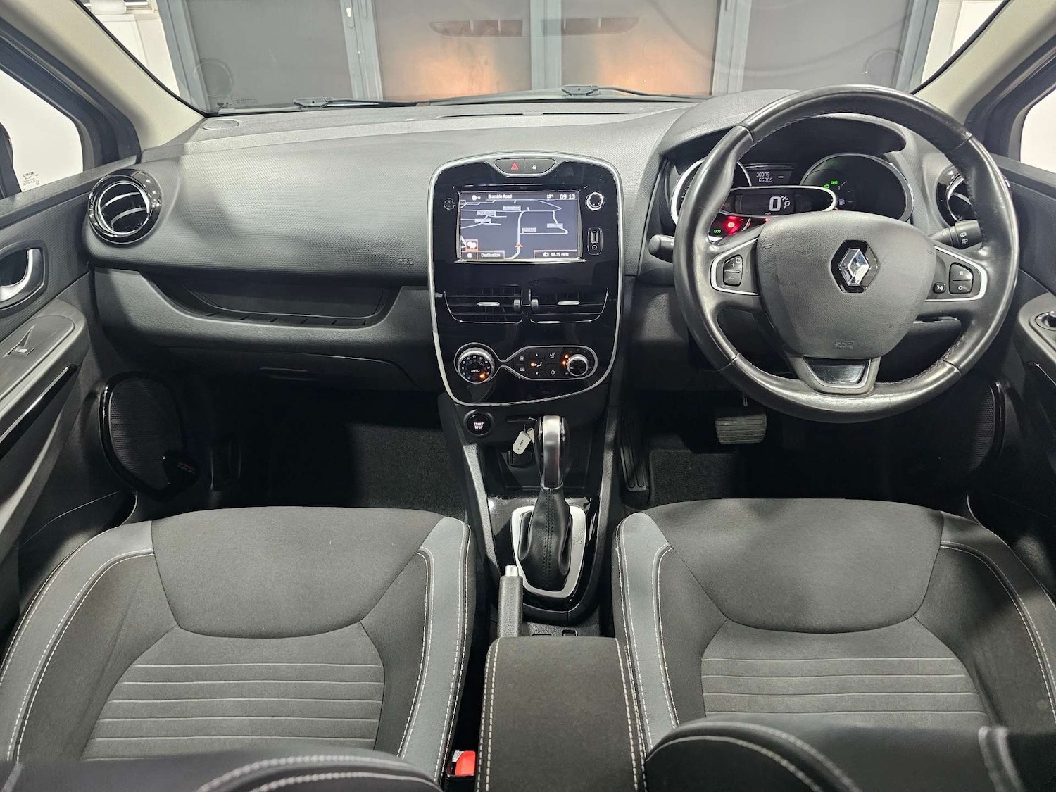 Used Renault Clio 2016 for sale - 76972356: Photo 7