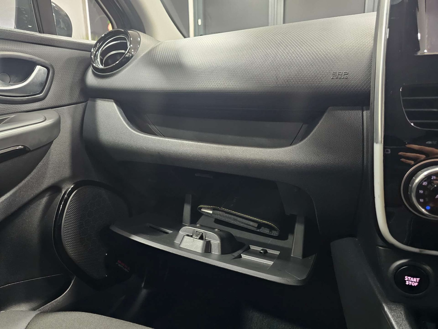 Used Renault Clio 2016 for sale - 76972356: Photo 72