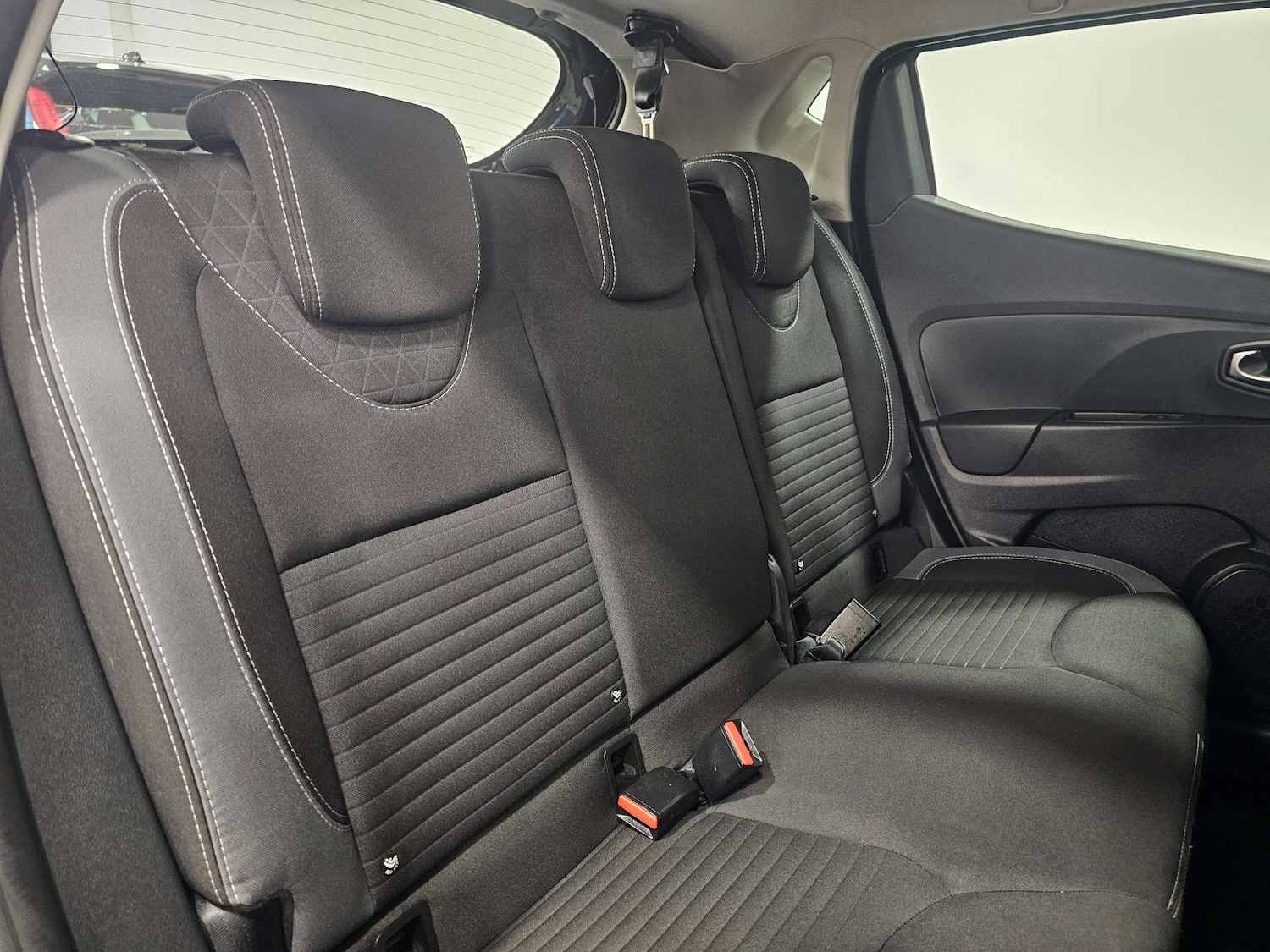 Used Renault Clio 2016 for sale - 76972356: Photo 78