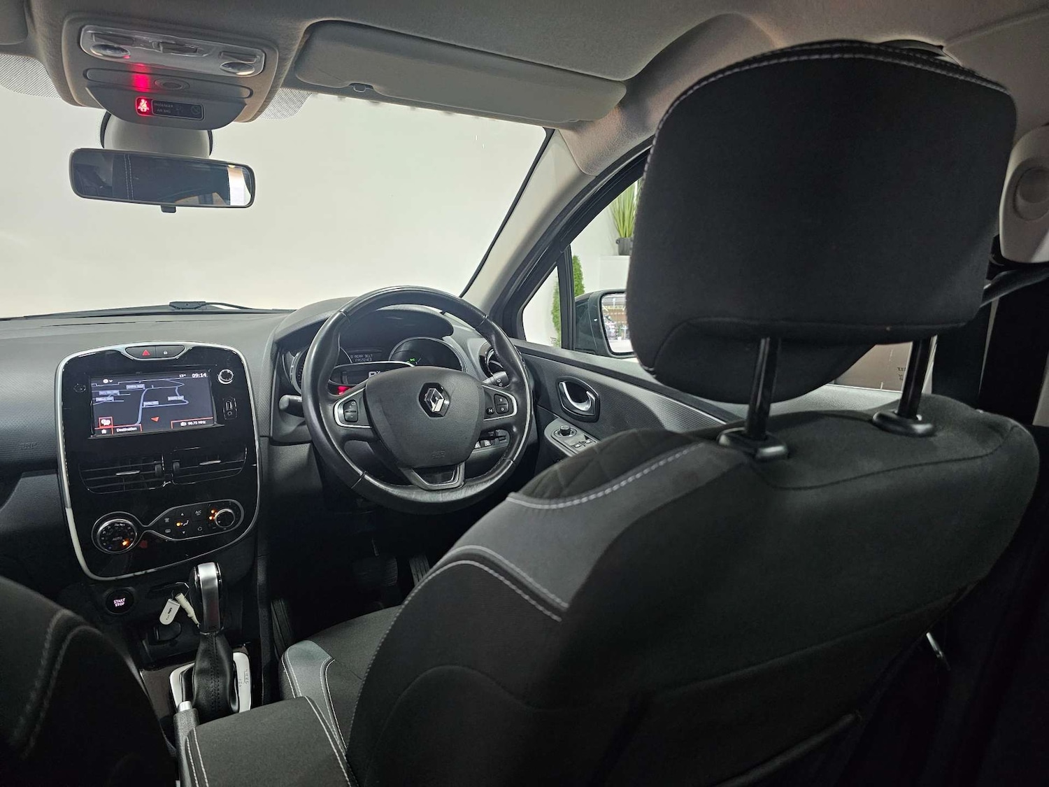 Used Renault Clio 2016 for sale - 76972356: Photo 87