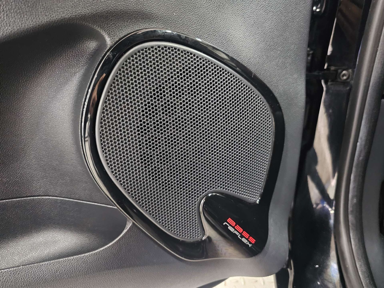 Used Renault Clio 2016 for sale - 76972356: Photo 90