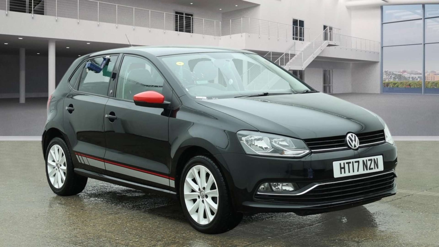 Used Volkswagen Polo 2017 for sale - 77896409: Photo 1