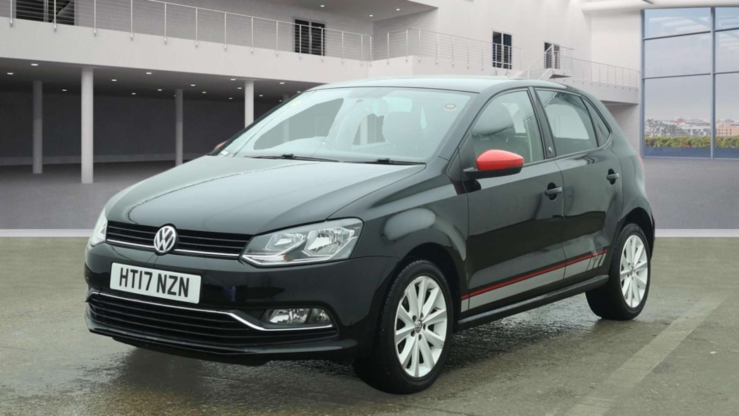 Used Volkswagen Polo 2017 for sale - 77896409: Photo 2
