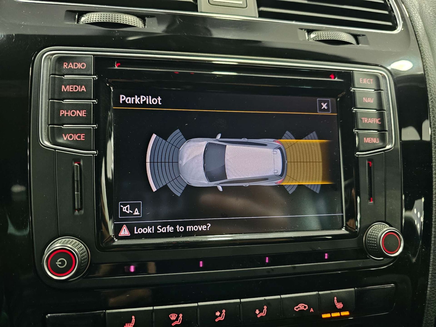 Used Volkswagen Scirocco 2015 for sale - 77494203: Photo 10