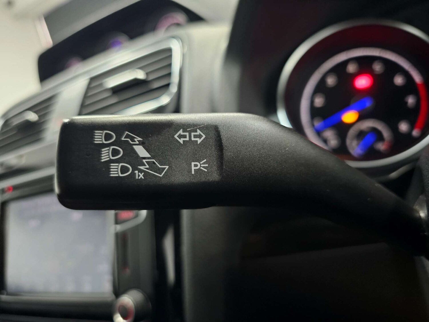 Used Volkswagen Scirocco 2015 for sale - 77494203: Photo 64