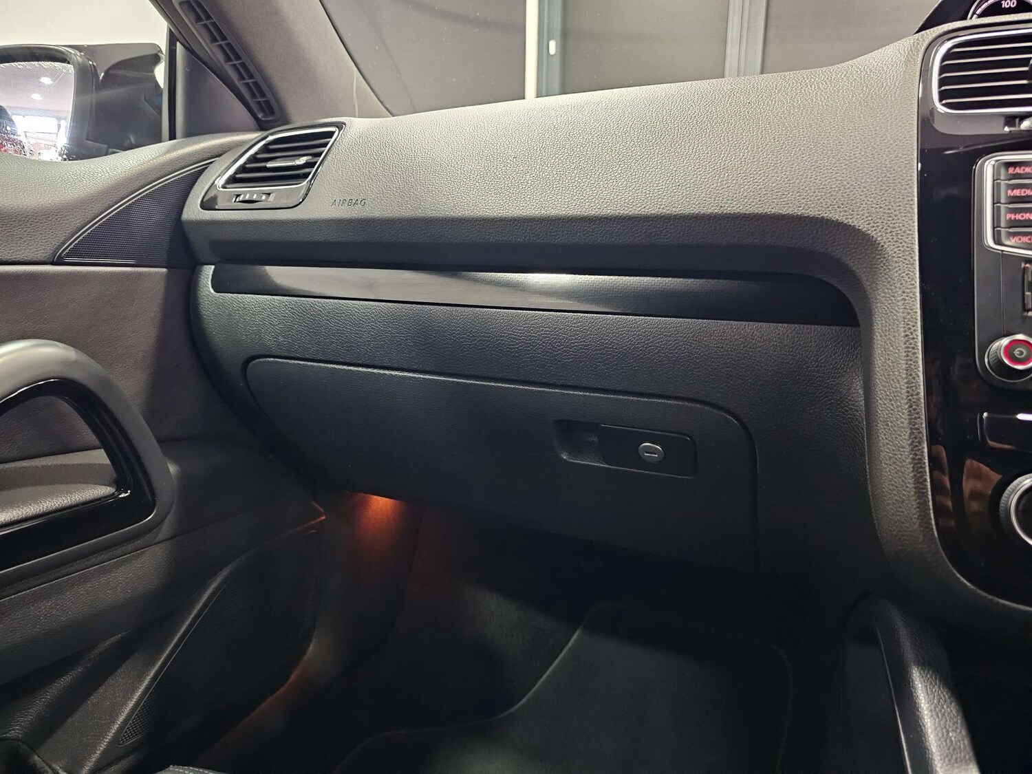 Used Volkswagen Scirocco 2015 for sale - 77494203: Photo 75