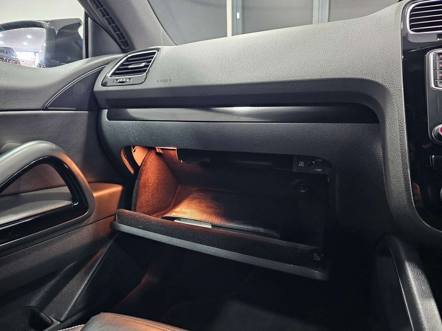 Used Volkswagen Scirocco 2015 for sale - 77494203: Photo 76