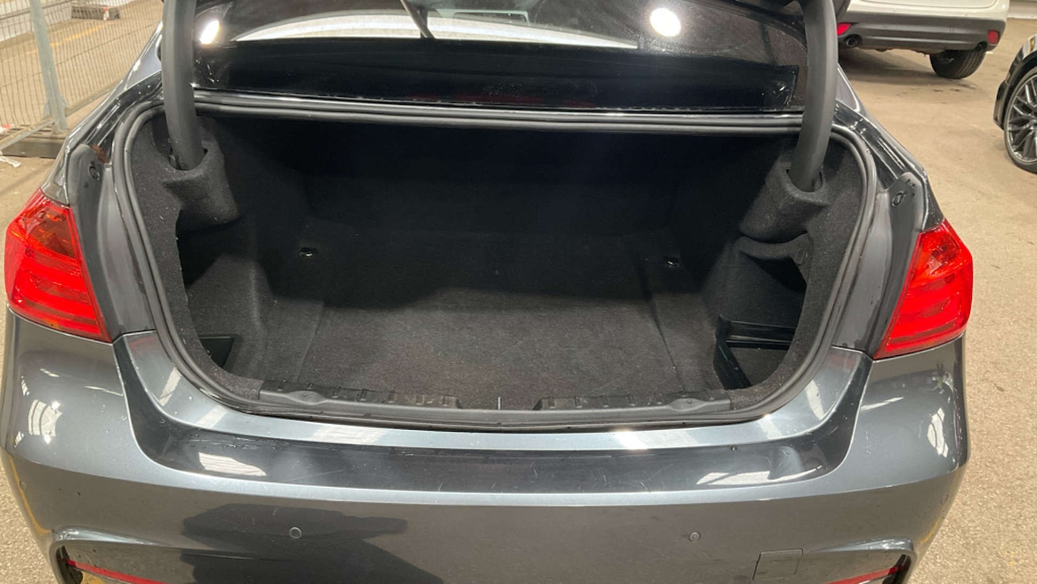 Used BMW 3 Series 2015 for sale - 77915419: Photo 9